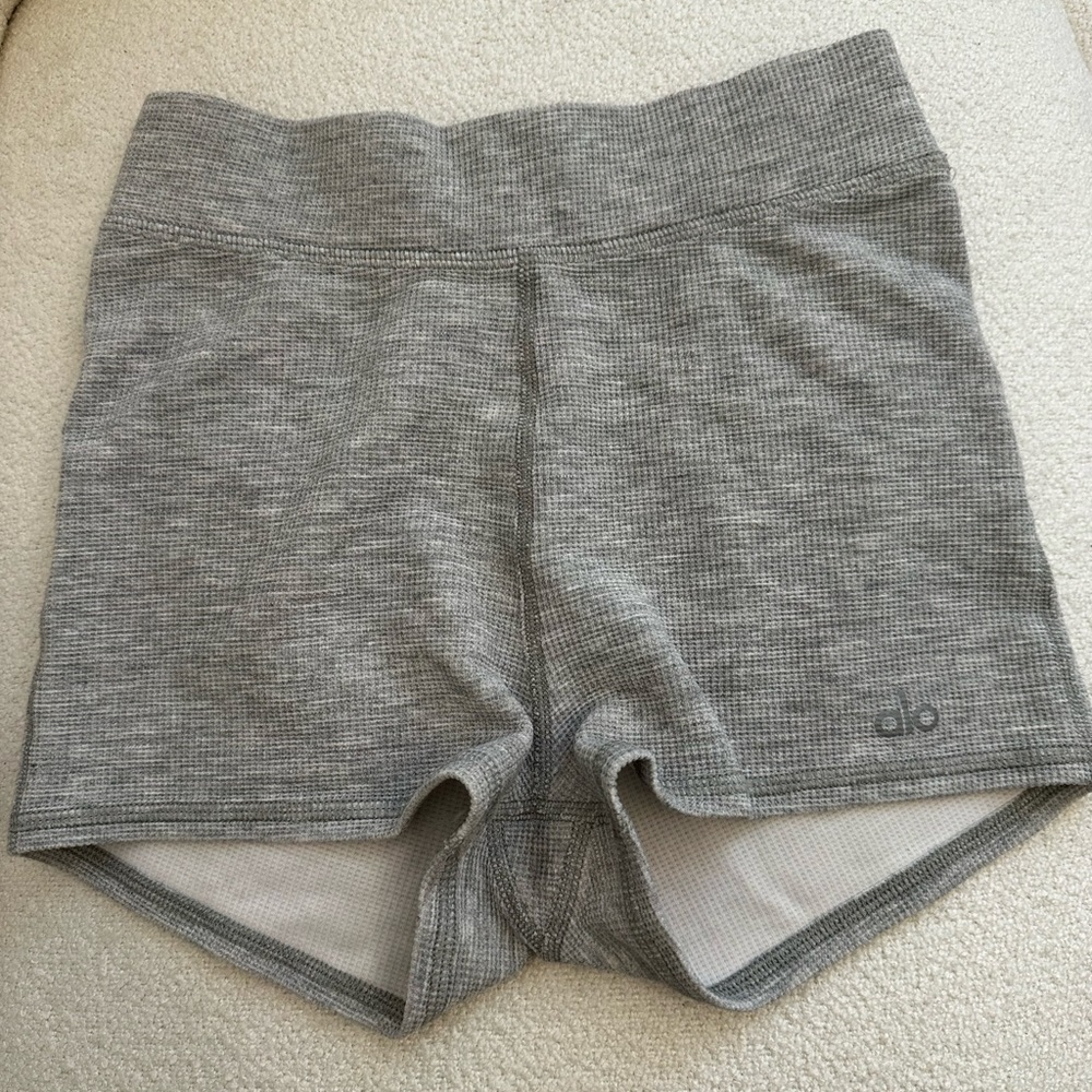 ALO YOGA SHORTS
